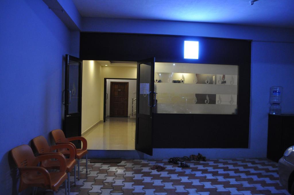 Jyothi Suites Tiruchirappalli Luaran gambar
